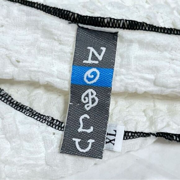 Noblu Women’s White and Black Pucker Color Block Asymmetrical Hem Tunic. Size XL - Picture 4 of 6